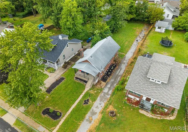 Photo 2 of Single family home for sale at 2721 W Tennyson Ave, Saint Louis, MO 63114 | MLS# MIS26058956 | Listing updated on 2026-09-14