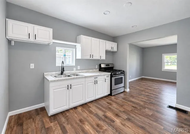 Photo 3 of Single family home for sale at 114 Saint Paul Dr, East Saint Louis, IL 62206 | MLS# MIS26058957 | Listing updated on 2026-09-21