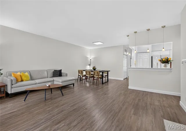 Photo 3 of Condo for sale at 4465 W Pine Blvd #15, Saint Louis, MO 63108 | MLS# MIS26058959 | Listing updated on 2026-09-20