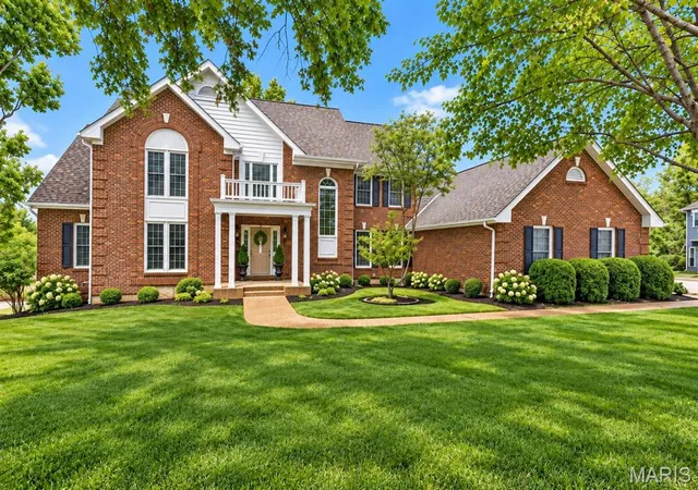 Photo 1 of Sale Pending at 612 Roundstone Dr, Weldon Spring, MO 63304 | MLS# MIS26058987 | Listing updated on 2026-10-18
