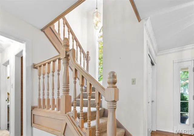 Photo 3 of Sale Pending at 612 Roundstone Dr, Weldon Spring, MO 63304 | MLS# MIS26058987 | Listing updated on 2026-10-18