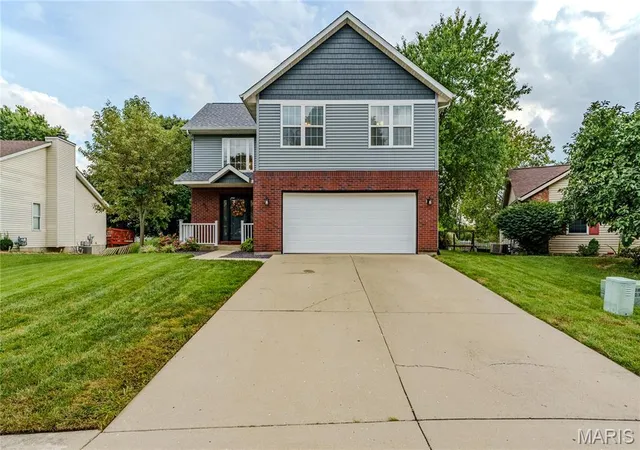 Single family home for sale at 622 Rain Holw Dr, O Fallon, IL 62269 | MLS# MIS26058997
