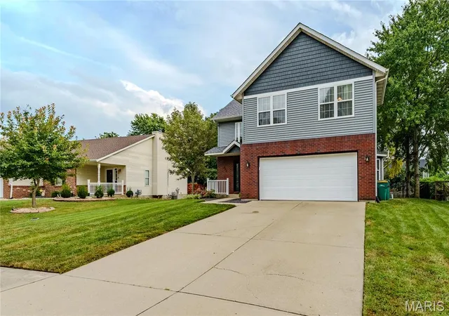 Photo 3 of Single family home for sale at 622 Rain Holw Dr, O Fallon, IL 62269 | MLS# MIS26058997 | Listing updated on 2026-09-30