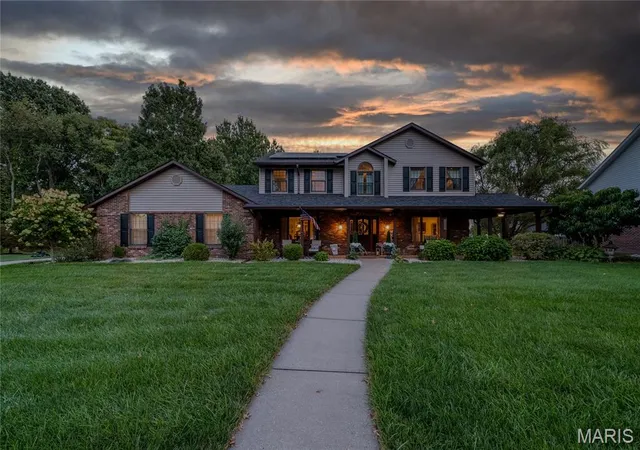 Photo 2 of Single family home for sale at 1026 Shadow Ridge Xing, O Fallon, IL 62269 | MLS# MIS26058999 | Listing updated on 2026-09-21
