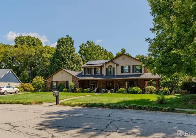 Photo 3 of Single family home for sale at 1026 Shadow Ridge Xing, O Fallon, IL 62269 | MLS# MIS26058999 | Listing updated on 2026-09-21