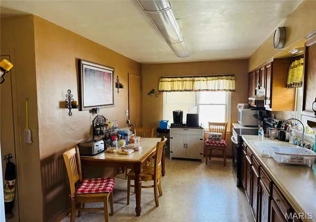 Photo 4 of Single family home for sale at 6 Orlando Pl, Fairview Heights, IL 62208 | MLS# MIS26059005 | Listing updated on 2026-09-14