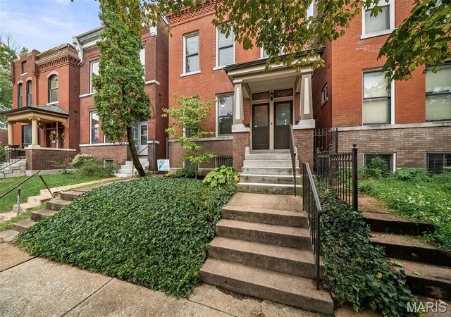 Photo 2 of Sale Pending at 4520 Gibson Ave, Saint Louis, MO 63110 | MLS# MIS26059019 | Listing updated on 2026-10-03