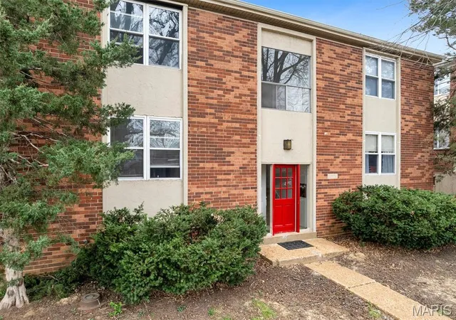 Photo 1 of Multi family home for sale at 10031 Willdan Dr, Saint Louis, MO 63123 | MLS# MIS26059028 | Listing updated on 2026-09-14