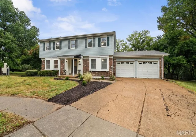 Photo 3 of Single family home for sale at 12768 Highstone Dr, Saint Louis, MO 63146 | MLS# MIS26059033 | Listing updated on 2026-09-21
