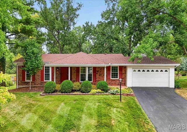 Photo 1 of Sale Pending at 12109 Lake Constance Dr, Saint Louis, MO 63146 | MLS# MIS26059034 | Listing updated on 2026-10-06