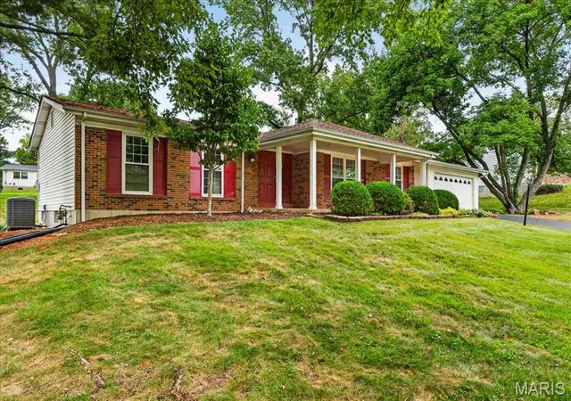 Photo 2 of Sale Pending at 12109 Lake Constance Dr, Saint Louis, MO 63146 | MLS# MIS26059034 | Listing updated on 2026-10-06