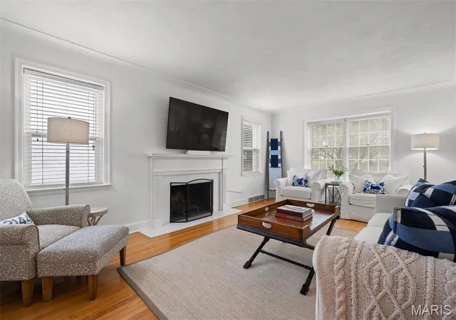 Photo 3 of Single family home for sale at 2007 Parkridge Ave, Saint Louis, MO 63144 | MLS# MIS26059036 | Listing updated on 2026-09-18