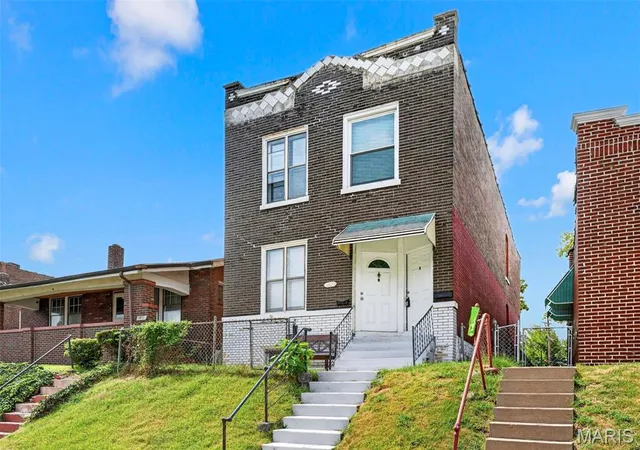 Photo 2 of Multi family home for sale at 3829 S Compton Ave, Saint Louis, MO 63118 | MLS# MIS26059053 | Listing updated on 2026-09-27