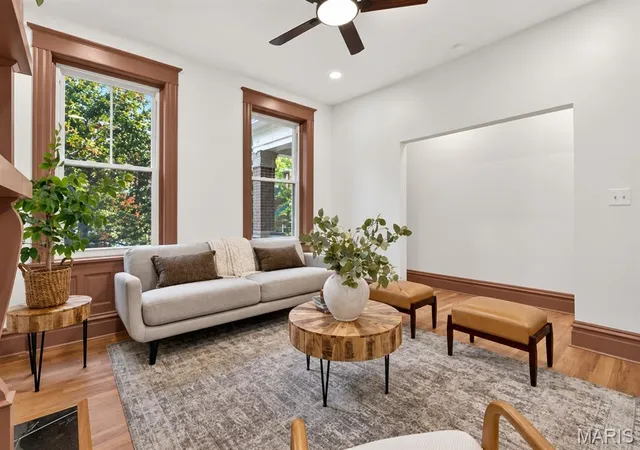 Photo 3 of Sale Pending at 3219 Cherokee St, Saint Louis, MO 63118 | MLS# MIS26059082 | Listing updated on 2026-09-29