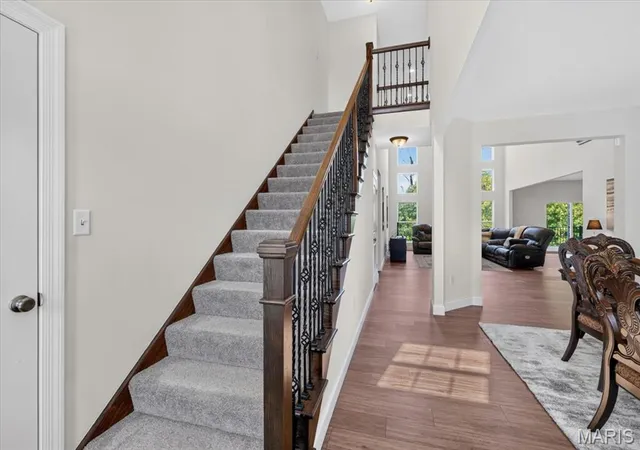 Photo 3 of Single family home for sale at 823 Silver Buck Ln, Chesterfield, MO 63005 | MLS# MIS26059085 | Listing updated on 2026-09-28