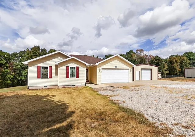 Photo 3 of Single family home for sale at 13587 Grouse Ln, Lebanon, MO 65536 | MLS# MIS26059086 | Listing updated on 2026-09-12