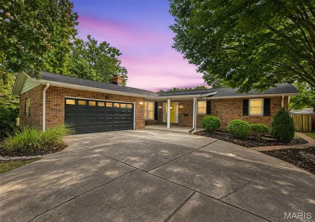 Single family home for sale at 3320 Harvard Pl, Granite City, IL 62040 | MLS# MIS26059097