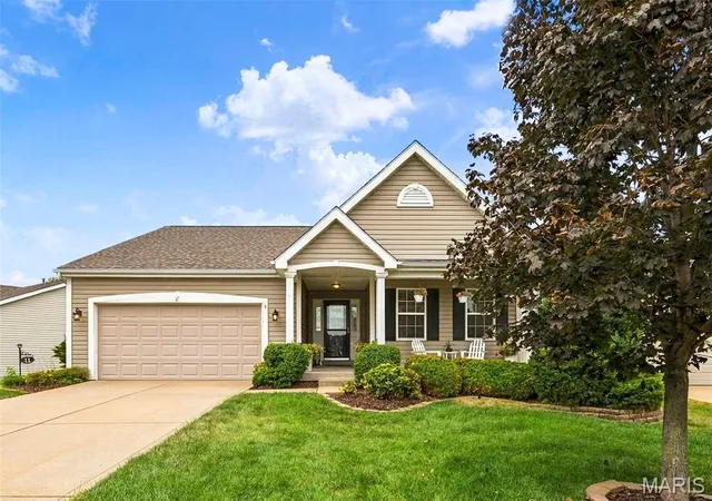 Photo 2 of Single family home for sale at 11 Lambeth Ln, O Fallon, MO 63368 | MLS# MIS26059099 | Listing updated on 2026-09-28
