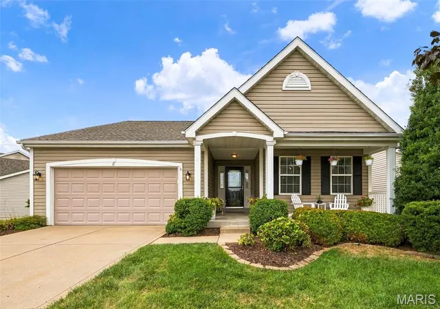 Photo 3 of Single family home for sale at 11 Lambeth Ln, O Fallon, MO 63368 | MLS# MIS26059099 | Listing updated on 2026-09-28