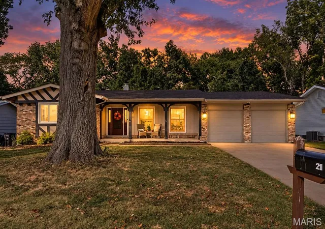 Single family home for sale at 21 San Carlos Dr, Saint Charles, MO 63303 | MLS# MIS26059110