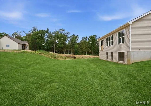 Photo 30 of Single family home for sale at 18854 Alyson Dr, Warrenton, MO 63383 | MLS# MIS26059131 | Listing updated on 2026-09-13