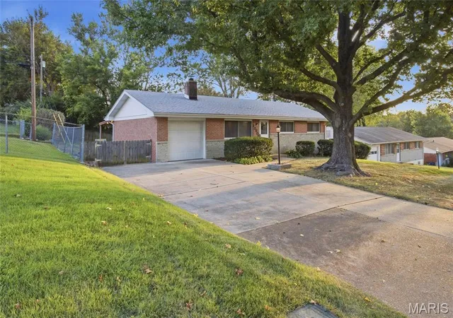 Photo 1 of Single family home for sale at 10606 Scotland Dr, Saint Louis, MO 63114 | MLS# MIS26059144 | Listing updated on 2026-09-22