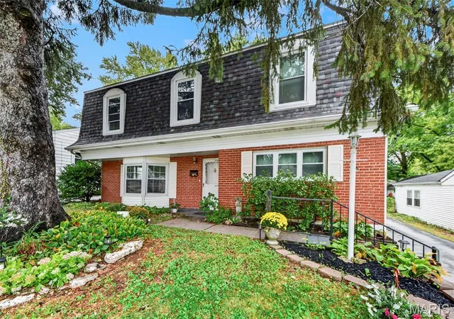 Single family home for sale at 960 Washington St, Florissant, MO 63031 | MLS# MIS26059146