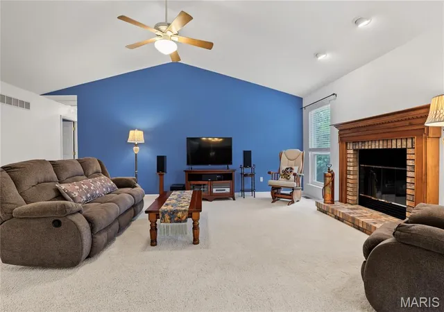 Photo 4 of Single family home for sale at 999 Winter Park Dr, Fenton, MO 63026 | MLS# MIS26059158 | Listing updated on 2026-10-08