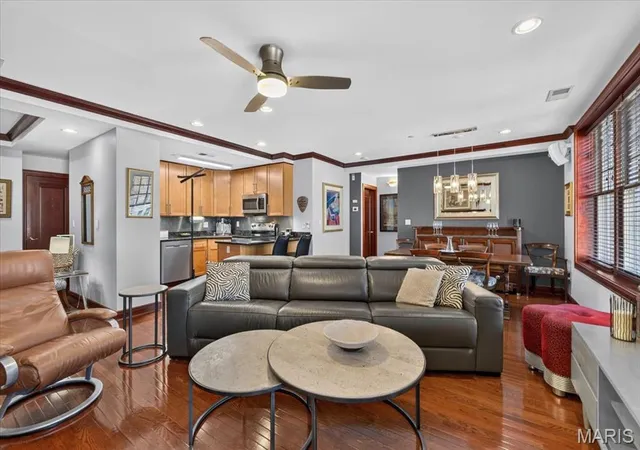 Condo for sale at 4540 Lindell Blvd #301, Saint Louis, MO 63108 | MLS# MIS26059164