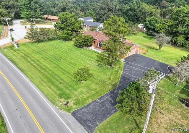 Photo 2 of Single family home for sale at 2023 Hwy B, Perryville, MO 63775 | MLS# MIS26059184 | Listing updated on 2026-09-14