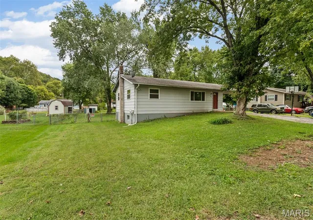 Photo 3 of Single family home for sale at 5445 Carter Dr, House Springs, MO 63051 | MLS# MIS26059187 | Listing updated on 2026-09-30