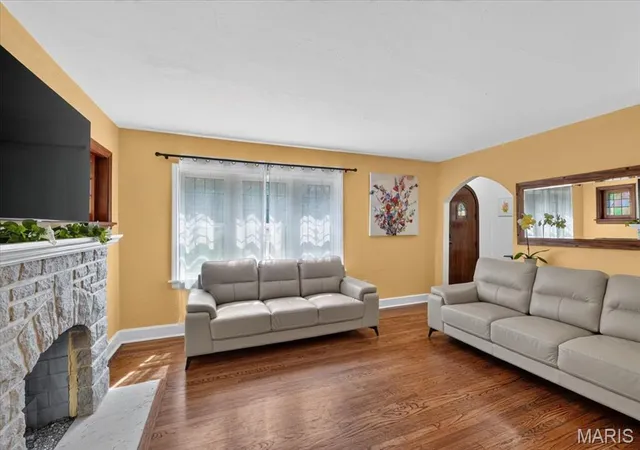 Photo 4 of Single family home for sale at 7537 Hiawatha Ave, Saint Louis, MO 63117 | MLS# MIS26059188 | Listing updated on 2026-09-18