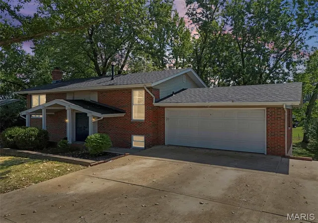 Photo 1 of Single family home for sale at 4432 Mattis Rd, Saint Louis, MO 63128 | MLS# MIS26059193 | Listing updated on 2026-09-23