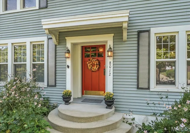 Photo 2 of Single family home for sale at 8012 W Main St, Belleville, IL 62223 | MLS# MIS26059194 | Listing updated on 2026-09-19