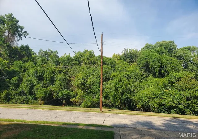 Photo 3 of Land for sale at 12x Hillcrest Ave, Collinsville, IL 62234 | MLS# MIS26059198 | Listing updated on 2026-09-21