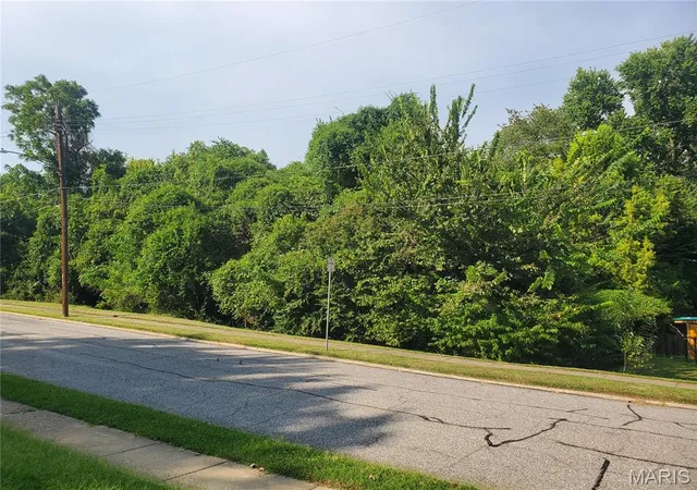 Photo 3 of Land for sale at 12x Hillcrest Ave, Collinsville, IL 62234 | MLS# MIS26059198 | Listing updated on 2026-09-21