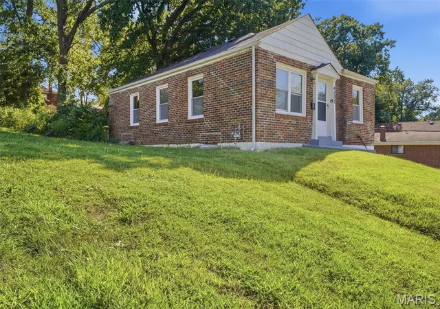 Photo 2 of Single family home for sale at 4502 June Ave, Saint Louis, MO 63121 | MLS# MIS26059199 | Listing updated on 2026-09-17