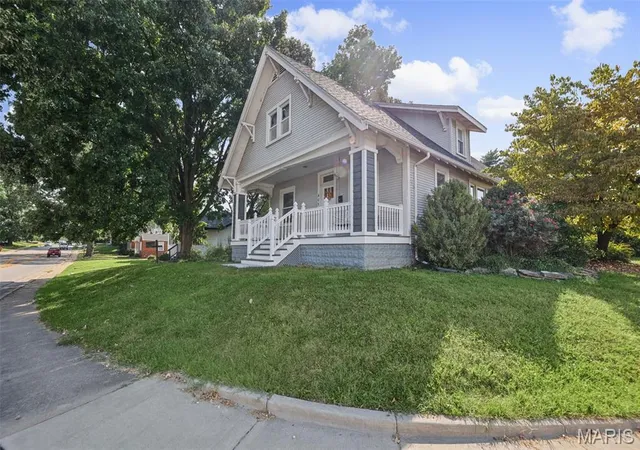 Photo 1 of Single family home for sale at 401 Plum St, Edwardsville, IL 62025 | MLS# MIS26059218 | Listing updated on 2026-09-27