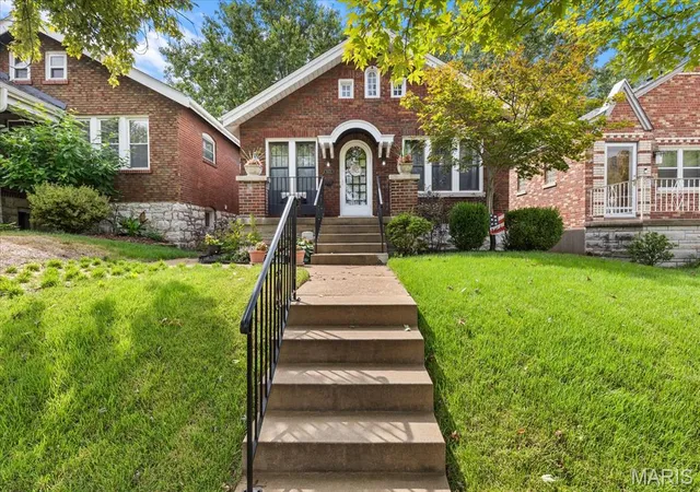 Photo 1 of Sale Pending at 5422 Finkman St, Saint Louis, MO 63109 | MLS# MIS26059225 | Listing updated on 2026-09-20
