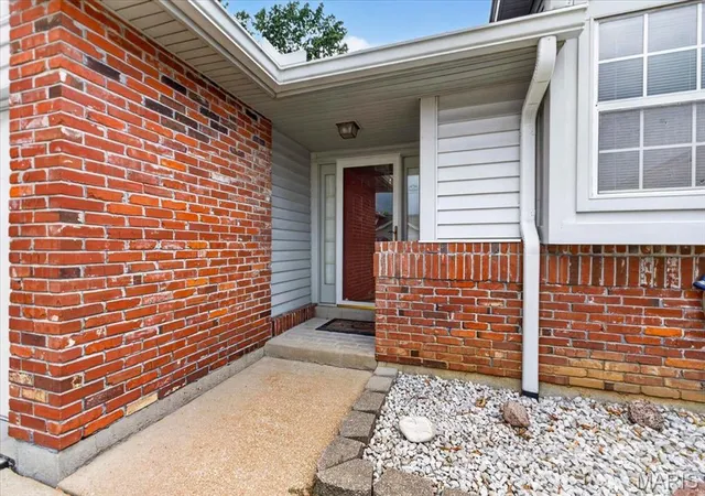 Photo 3 of Townhouse for sale at 4411 Stone Wood Ct, Saint Louis, MO 63128 | MLS# MIS26059227 | Listing updated on 2026-10-06