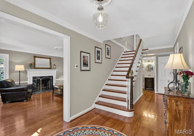 Photo 3 of Single family home for sale at 13 Deer Crk Woods, Ladue, MO 63124 | MLS# MIS26059228 | Listing updated on 2026-10-07