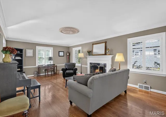 Photo 4 of Single family home for sale at 13 Deer Crk Woods, Ladue, MO 63124 | MLS# MIS26059228 | Listing updated on 2026-10-07