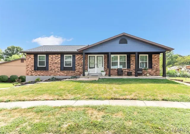 Photo 2 of Single family home for sale at 2732 Cathedral Dr, Saint Louis, MO 63129 | MLS# MIS26059229 | Listing updated on 2026-09-19