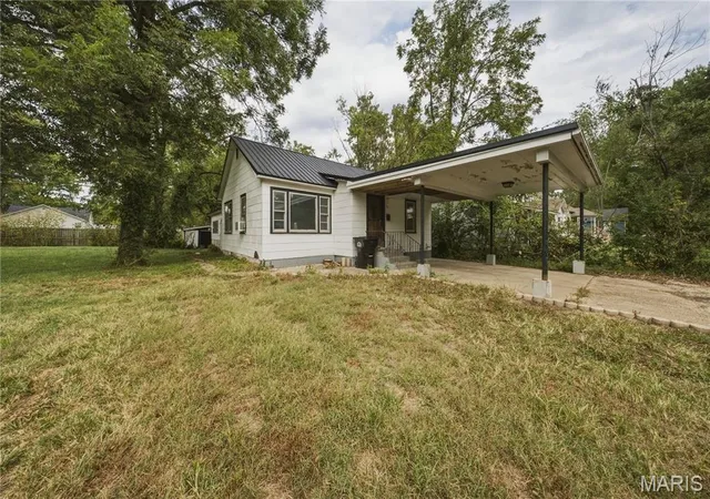 Photo 1 of Single family home for sale at 317 E Eldon St, Saint James, MO 65559 | MLS# MIS26059245 | Listing updated on 2026-10-02