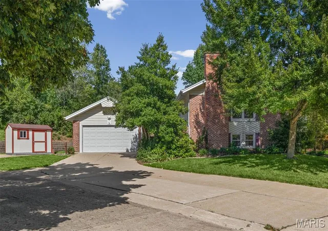 Photo 1 of Sale Pending at 466 Caballero Ct, Manchester, MO 63021 | MLS# MIS26059247 | Listing updated on 2026-09-18