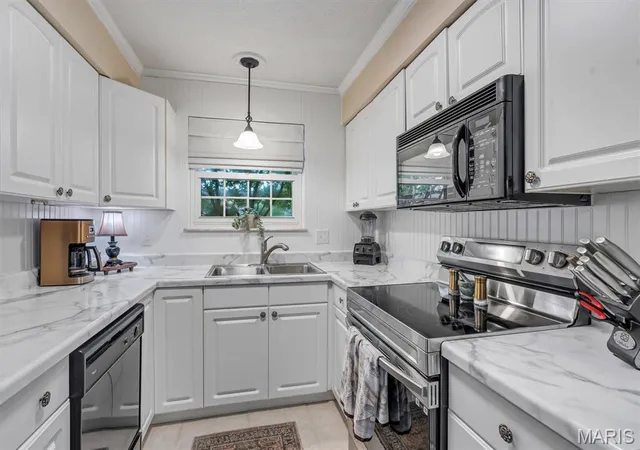 Photo 3 of Condo for sale at 11877 Cresta Verde Dr, Saint Louis, MO 63146 | MLS# MIS26059258 | Listing updated on 2026-09-30