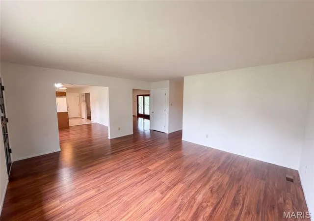 Photo 3 of Single family home for sale at 1621 Christy Dr, Saint Charles, MO 63303 | MLS# MIS26059280 | Listing updated on 2026-09-16