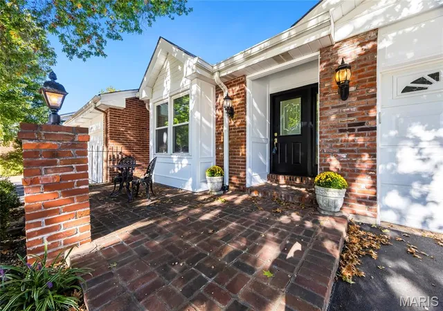 Listing Photo 5 - Condo for sale in building located at 2394 Baxton Wy, Chesterfield, MO 63017