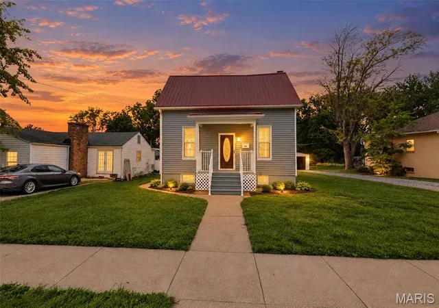 Single family home for sale at 711 N Main St, Marissa, IL 62257 | MLS# MIS26059291
