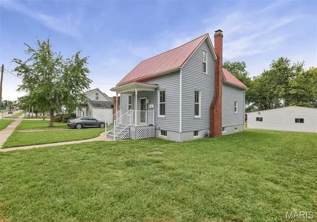 Photo 2 of Single family home for sale at 711 N Main St, Marissa, IL 62257 | MLS# MIS26059291 | Listing updated on 2026-10-02